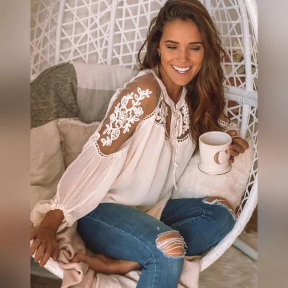 NEW Boho Embroidered Sheer Bishop Sleeve Gypsy Top Off White - Picture 3 of 10